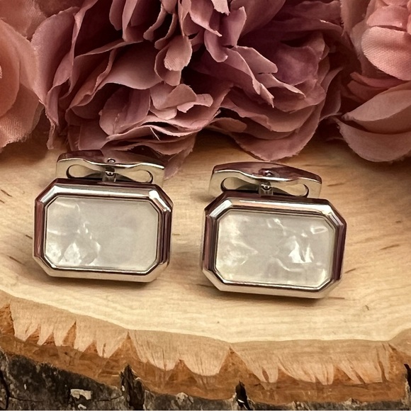 Shimmering Mother of Pearl Silver Cufflinks - Picture 6 of 15